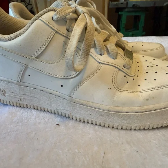 Nike Air Force 1 Women's Cream Sneakers - Picture 3 of 6